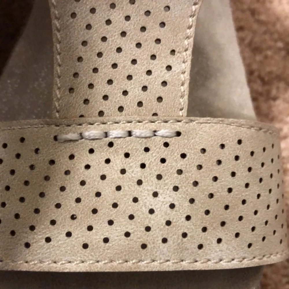 Sugar Women's Beige Wedge Sandals Size 7.5 M